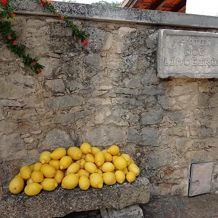 Casarao Do Largo Da Eira *