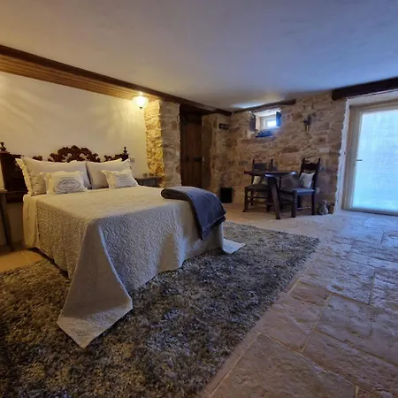 Casarao Do Largo Da Eira * Tomar