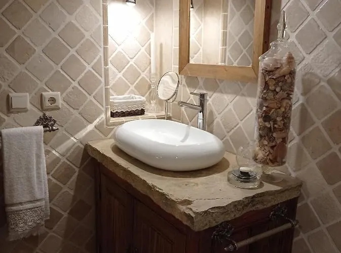 Casarao Do Largo Da Eira *